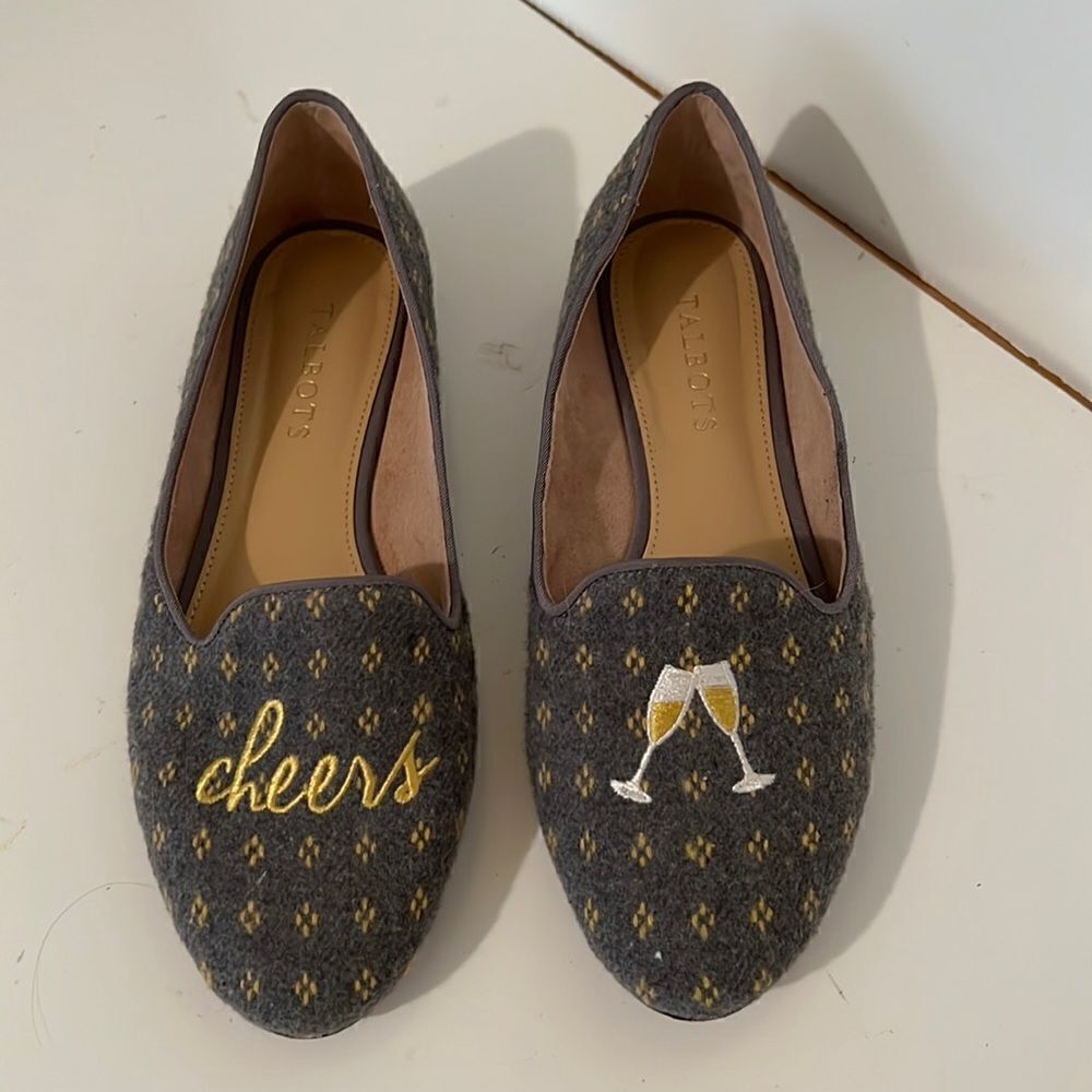 Talbots Gray and Warm Gold Ryan Novelty Flats With “Cheers” and Champagne  6.5